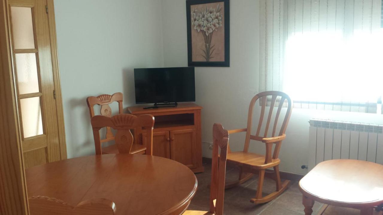 Casa Rural El Maestro I Navalosa ภายนอก รูปภาพ
